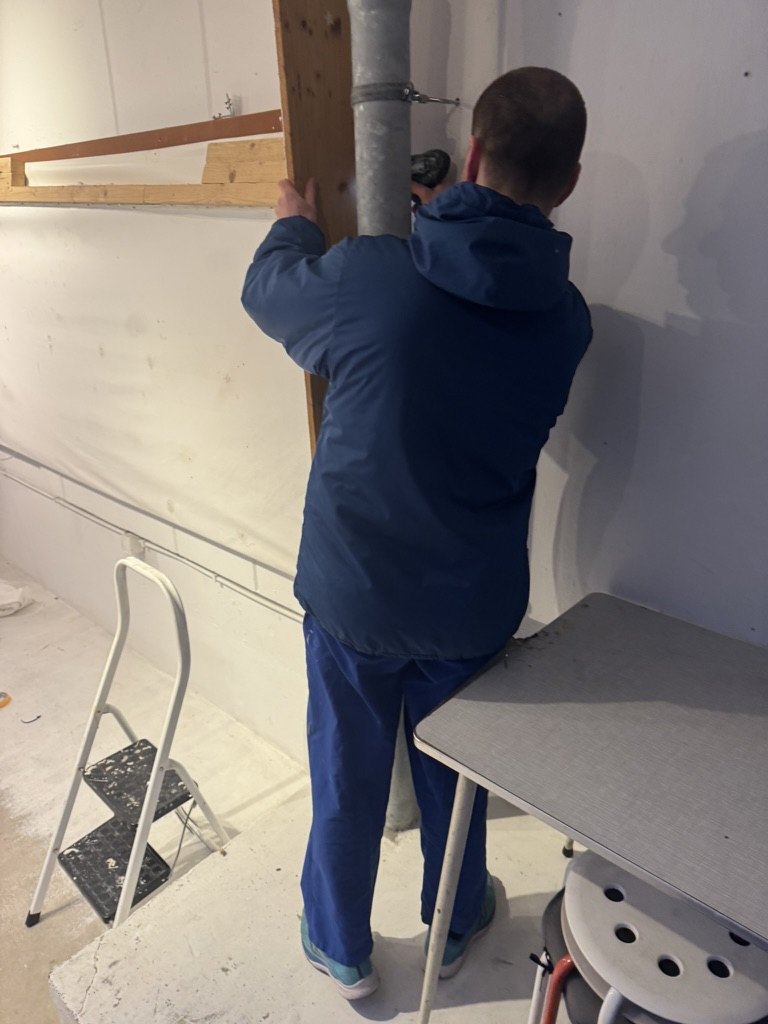 The making of the room: Walls & light